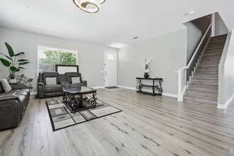 6958 Stanza Ct in Fontana, CA - Building Photo - Building Photo