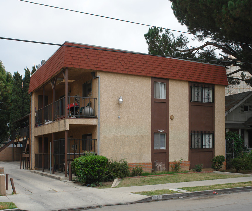 1507 N Dresser St in Santa Ana, CA - Building Photo