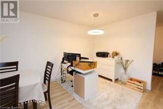 55 Green Valley Dr in Kitchener, ON - Building Photo - Building Photo