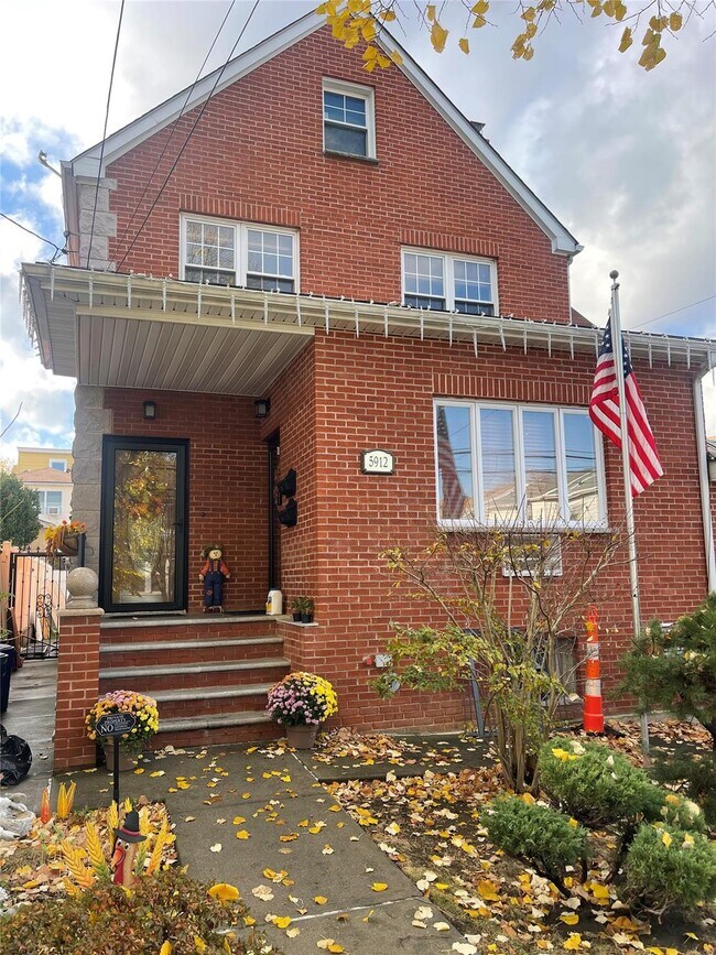 property at 59-12 160th St