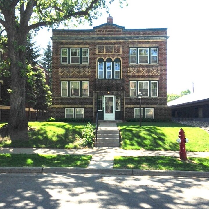 4410 Beard Ave S in Minneapolis, MN - Building Photo