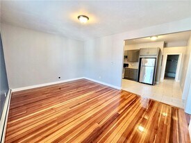 525 Charles St in Providence, RI - Building Photo