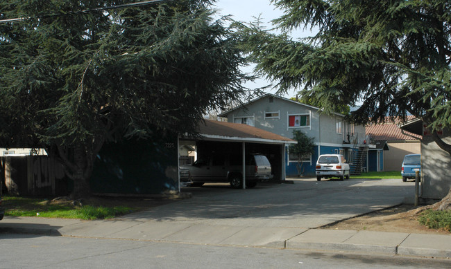 7225 East. St in Gilroy, CA - Building Photo - Building Photo