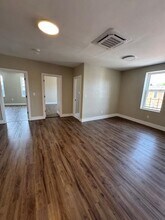 686 Bergen Ave in Jersey City, NJ - Building Photo - Building Photo