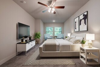 Echelon at Reverchon Bluffs in Dallas, TX - Foto de edificio - Building Photo