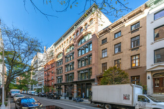 43 E 10th St in New York, NY - Building Photo - Primary Photo