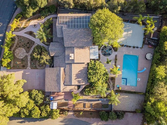 property at 3515 Via Loma Vista