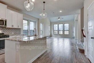 9007 Shady Mountain in San Antonio, TX - Building Photo - Building Photo