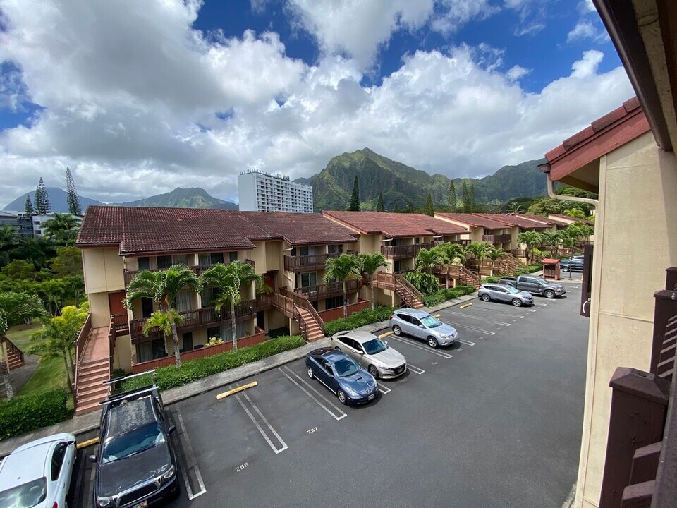 46-63 Emepela Pl-Unit -R208 in Kaneohe, HI - Building Photo