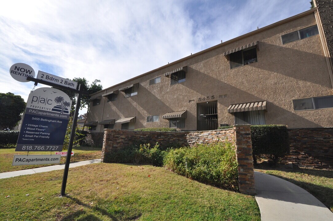 5455 Bellingham Ave in Los Angeles, CA - Building Photo