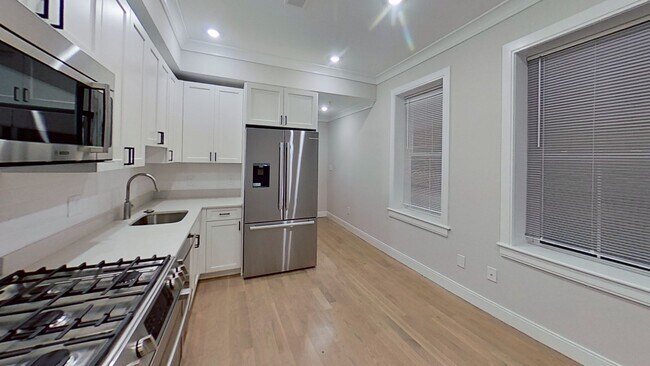 48 Englewood Ave, Unit 47 Englewood in Boston, MA - Building Photo - Building Photo