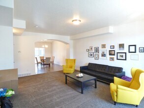 27 E 8330 S in Sandy, UT - Building Photo - Building Photo