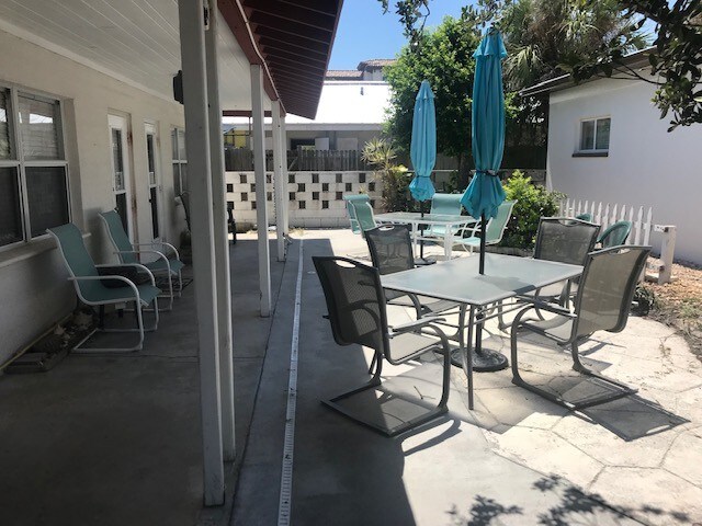 146 Coral Ave-Unit -B in Redington Shores, FL - Building Photo
