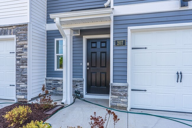 207 1st St in Aberdeen, NC - Building Photo - Building Photo