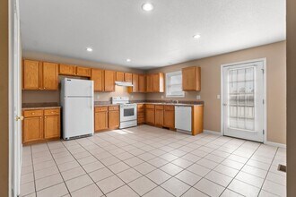 178-180 Comanche Ln in Jackson, MO - Building Photo - Building Photo