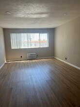 7461 Hazeltine Ave in Los Angeles, CA - Building Photo - Building Photo
