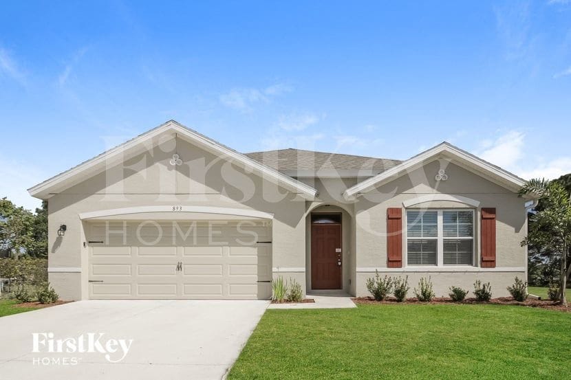 893 Taluga Ave SE in Palm Bay, FL - Foto de edificio