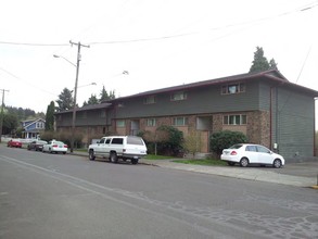 Camas House Apartments in Camas, WA - Building Photo - Building Photo