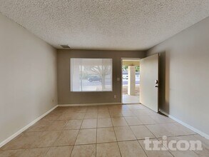 6431 W Hatcher Rd in Glendale, AZ - Building Photo - Building Photo