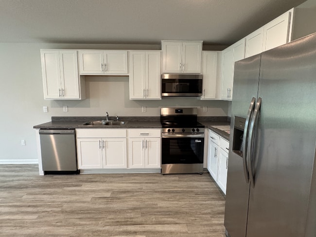 6365 Firefly Dr in Milton, FL - Foto de edificio - Building Photo