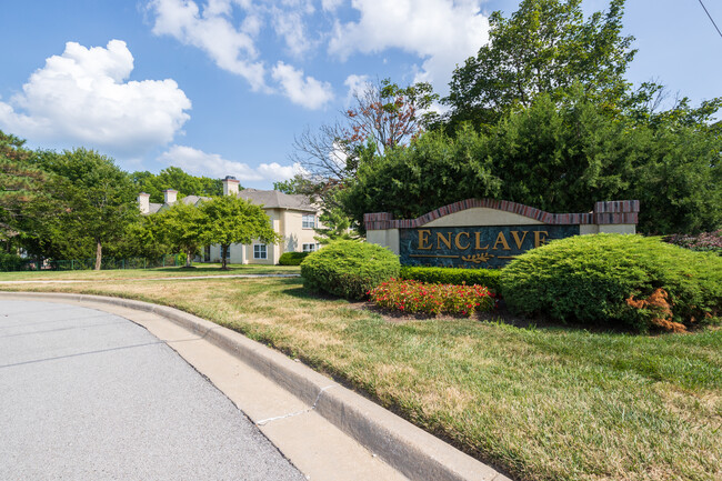 Enclave At Town Center in Leawood, KS - Building Photo - Building Photo