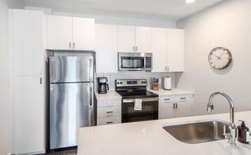 601 E Pete Rose Way in Cincinnati, OH - Building Photo - Building Photo