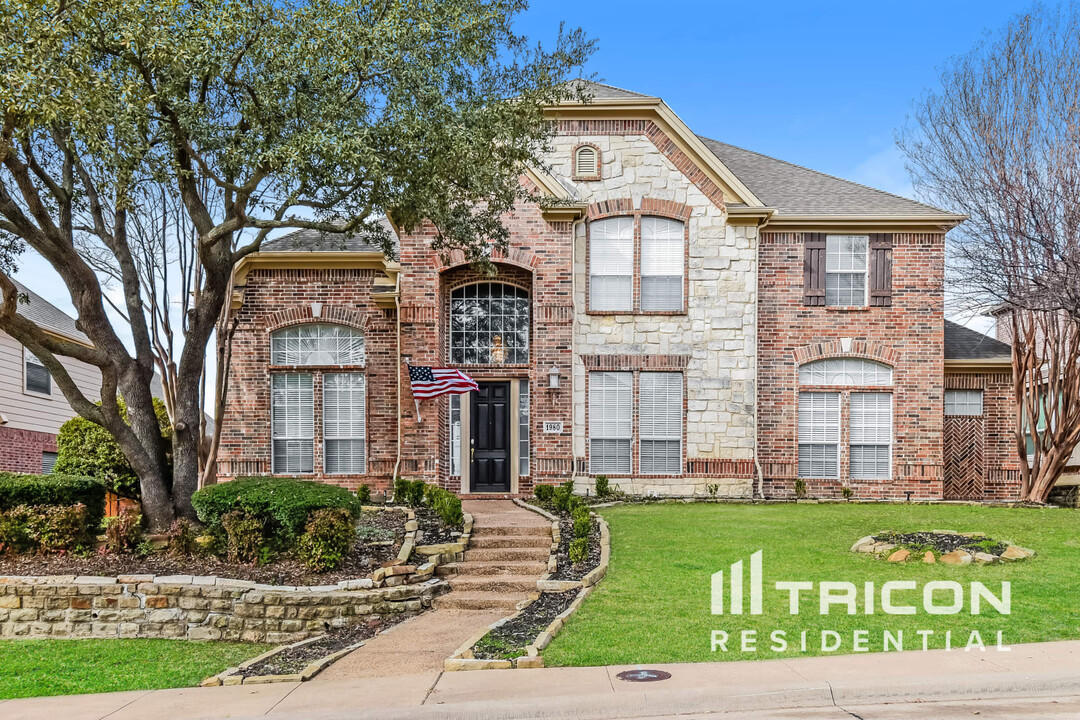 1980 Creekside Dr in Rockwall, TX - Building Photo