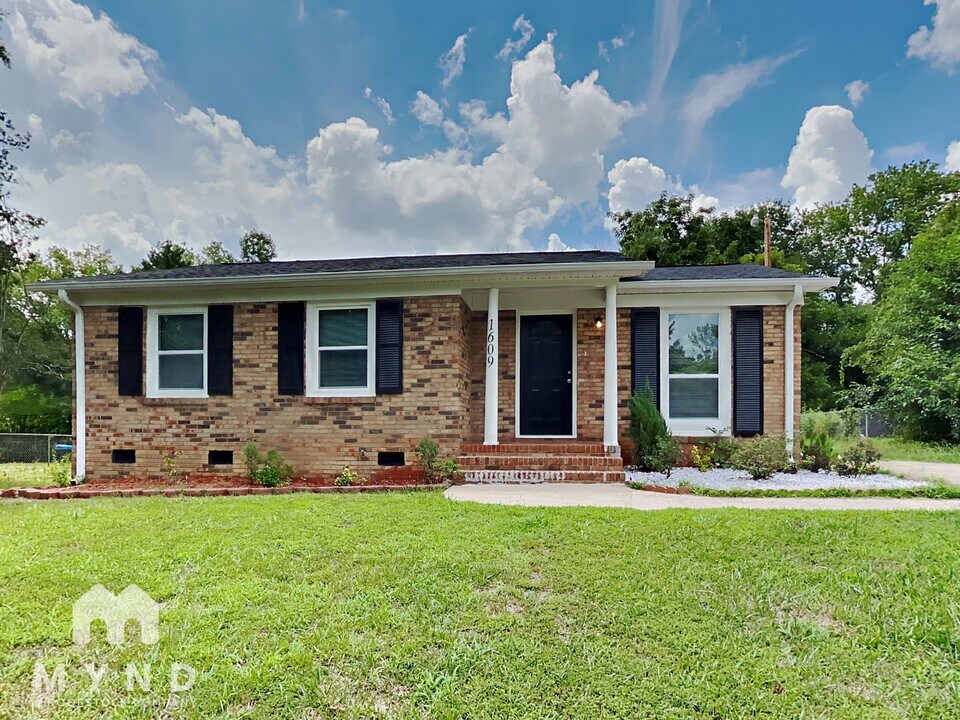 1609 Rushing St in Monroe, NC - Building Photo