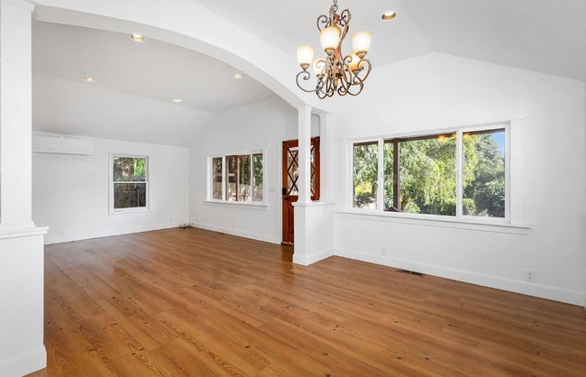 10612 NW Skyline Blvd, Unit 1611 - B-505 - B in Portland, OR - Building Photo - Building Photo