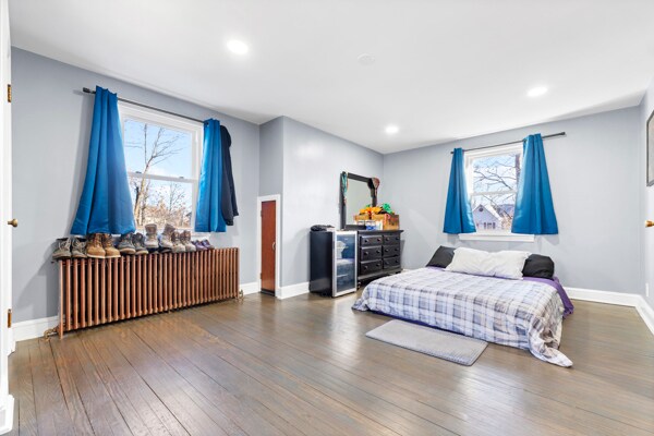 30 Liberty St, Unit 2- second floor in Fords, NJ - Building Photo - Building Photo