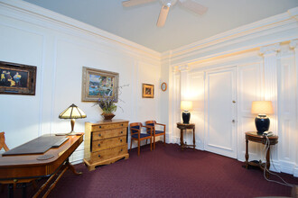 Rossleigh Court Apartments in New York, NY - Building Photo - Building Photo