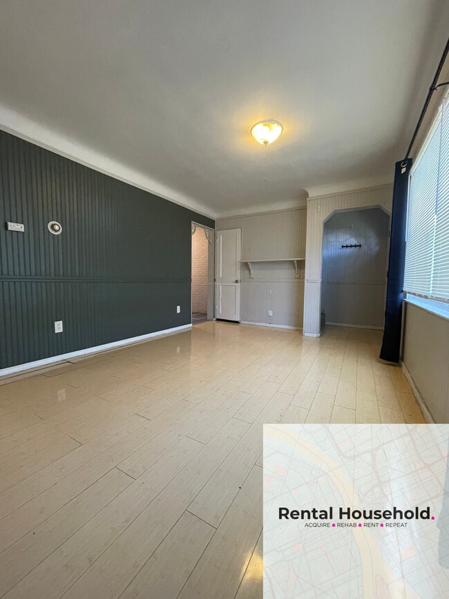 22849 Almond Ave in Eastpointe, MI - Building Photo - Building Photo