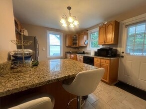 39 Ernest Ave in Worcester, MA - Foto de edificio - Building Photo
