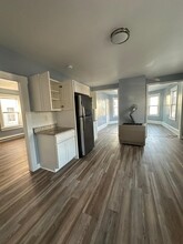 3 Bannister St, Unit 2 in New Bedford, MA - Building Photo - Building Photo