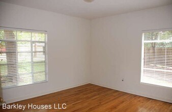 1303 Kirkwood Rd in Austin, TX - Building Photo - Building Photo
