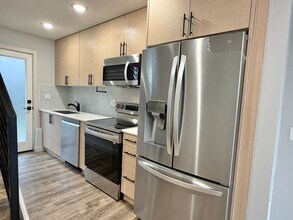 4526 Delridge Wy SW in Seattle, WA - Building Photo - Building Photo