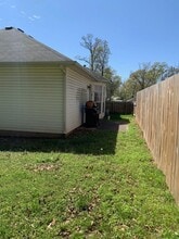 1612 Crescent Street in Bentonville, AR - Building Photo - Building Photo