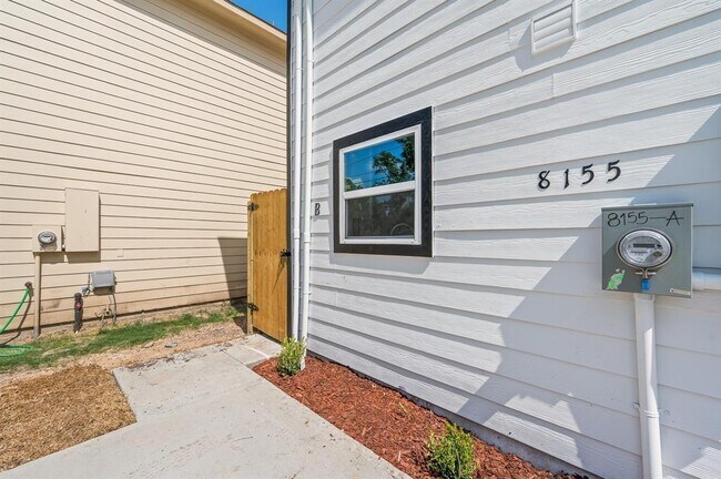 8155 Homewood Ln, Unit A in Houston, TX - Building Photo - Building Photo