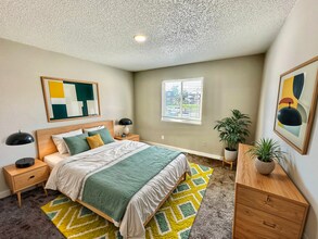 922 Teal Ct in Colorado Springs, CO - Building Photo - Building Photo