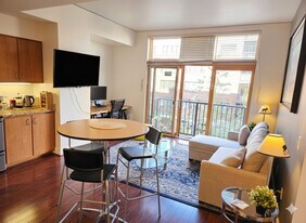 900 NW Lovejoy St, Unit SI ID1512204P in Portland, OR - Building Photo