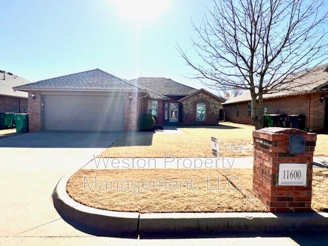 11600 SW 10th St in Yukon, OK - Building Photo - Building Photo