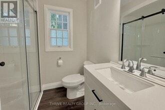 165 Oxford St W in London, ON - Building Photo - Building Photo