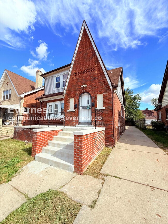 15812 Kentucky St