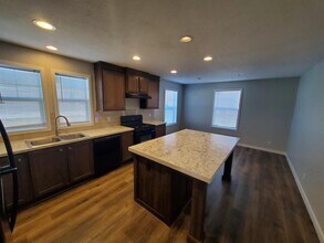 19 Hummingbird Dr in Orion Township, MI - Building Photo - Building Photo