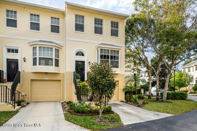 1635 42nd Square