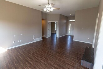 202 Kenya Ct in Columbia, MO - Building Photo - Building Photo