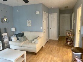 677 E 2nd St, Unit #2 in Boston, MA - Building Photo