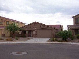 6913 W Shumway Farm Rd in Phoenix, AZ - Building Photo