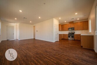 3633 Pacifica Dr in Madera, CA - Building Photo - Building Photo