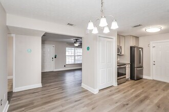 4914 Reagan Ave in Seffner, FL - Building Photo - Building Photo